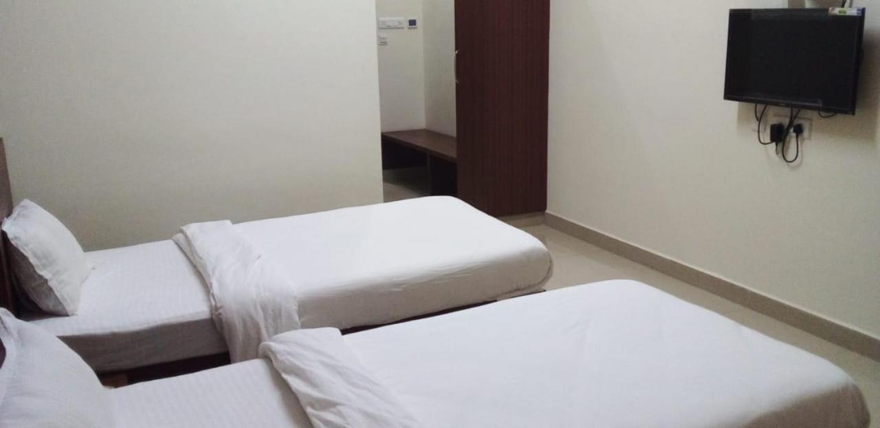 Fortune Village Hotel กุนดาปูร์ ภายนอก รูปภาพ