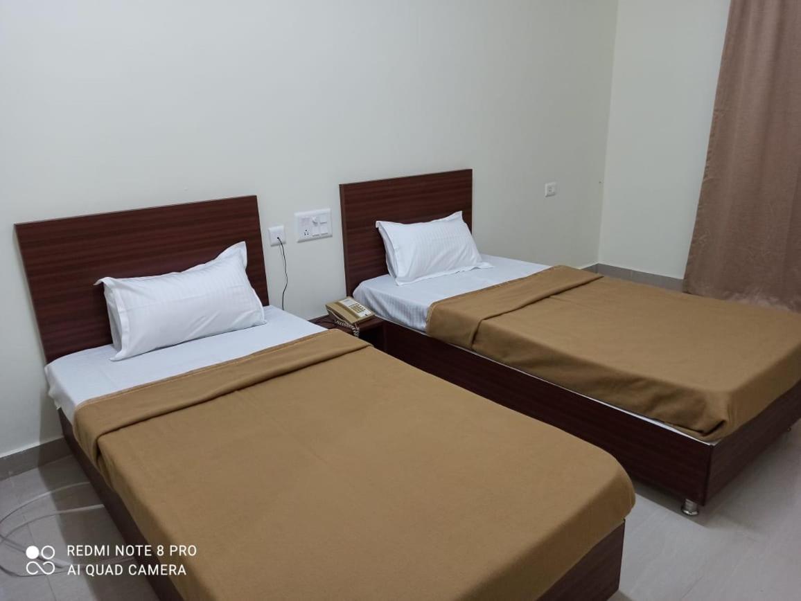Fortune Village Hotel กุนดาปูร์ ภายนอก รูปภาพ
